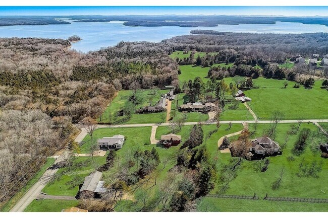 Building Photo - 1511 Stewarts Ferry Pike