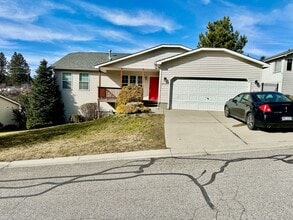 Building Photo - New on the market!