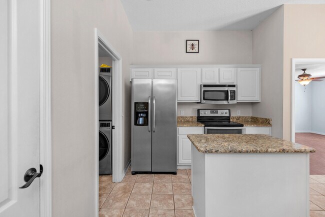 Building Photo - 5920 Ashton Woods Cir