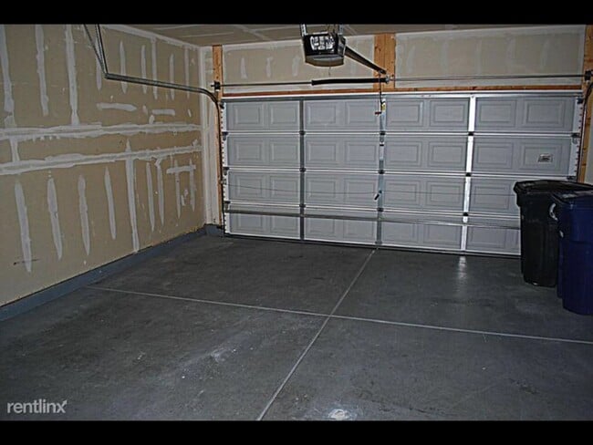 Building Photo - 6432 Los Pueblos Pl NW