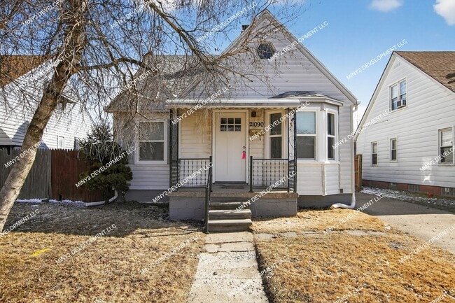 Building Photo - Charming 3-bedroom Bungalow with Brand-New Kitchen in Warren!