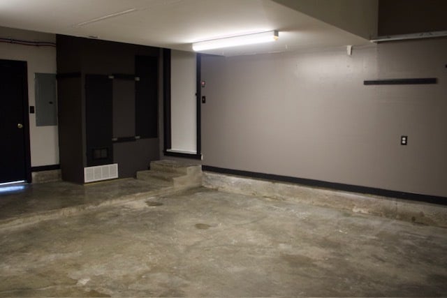 Building Photo - 2034 Hycrest Dr