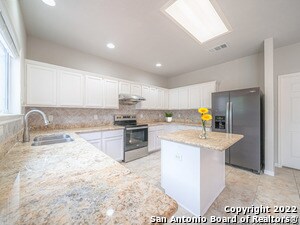 Building Photo - 21131 Carmel Hills