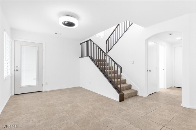 Building Photo - 7600 Beverly Hills Dr