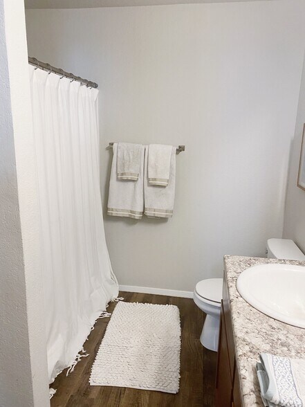 Master bath - 1292 S Kingfisher Ln