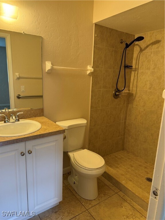 Building Photo - 825 SW 37th Terrace