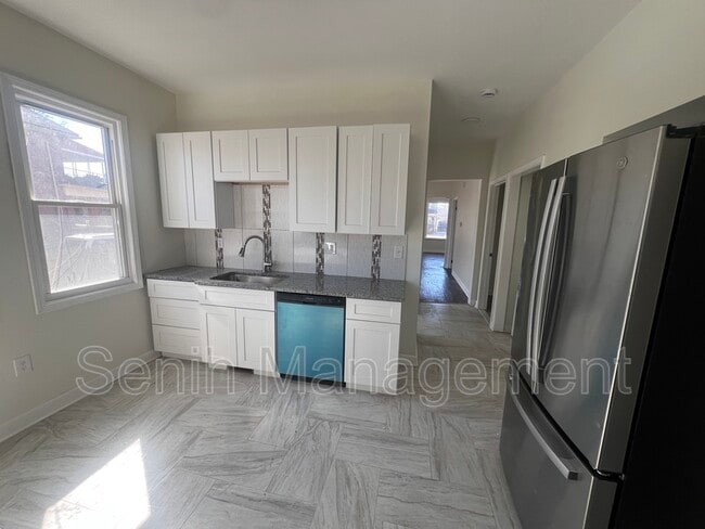 Building Photo - 2972 Field St