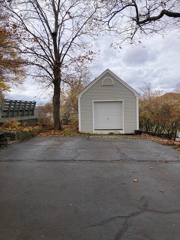 Building Photo - 30 Linwood Ave