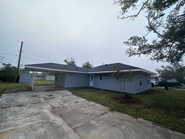 Building Photo - Remodeled 3/1!