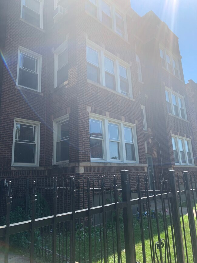 11033 S Vernon Ave 11033 S Vernon Ave Chicago IL 60628 Apartment Finder