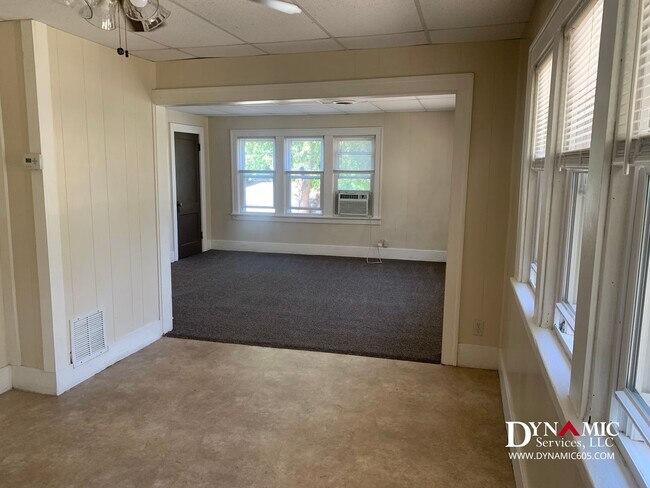 Building Photo - 713-715 W 16th St