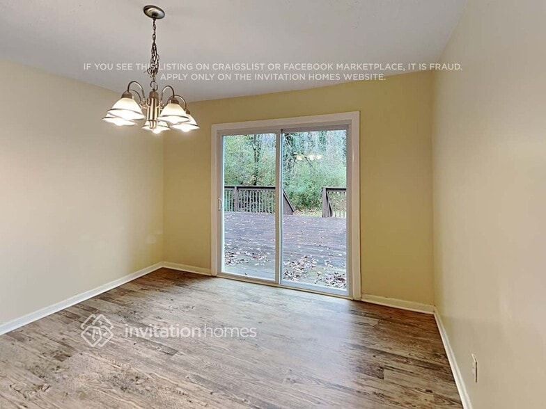 Building Photo - 3500 Rogers Dr