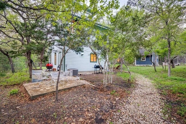 Building Photo - 112 Boulder Ln