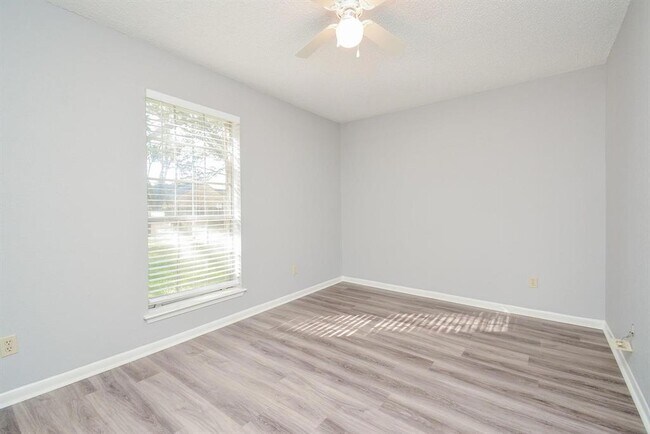 Building Photo - 3911 Issacks Way