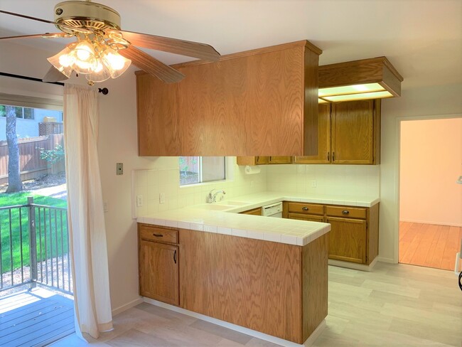 Building Photo - Four Bedroom in Crown Village