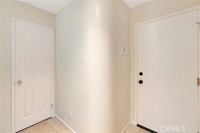 Building Photo - 1702 Crescent Oak