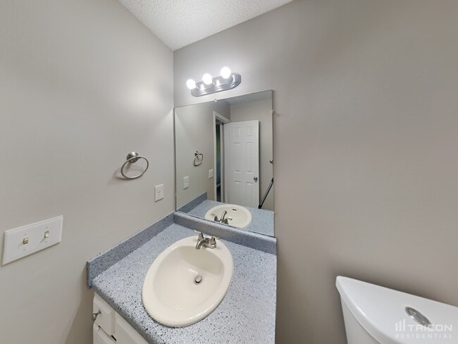 Building Photo - 65 Brentwood Dr