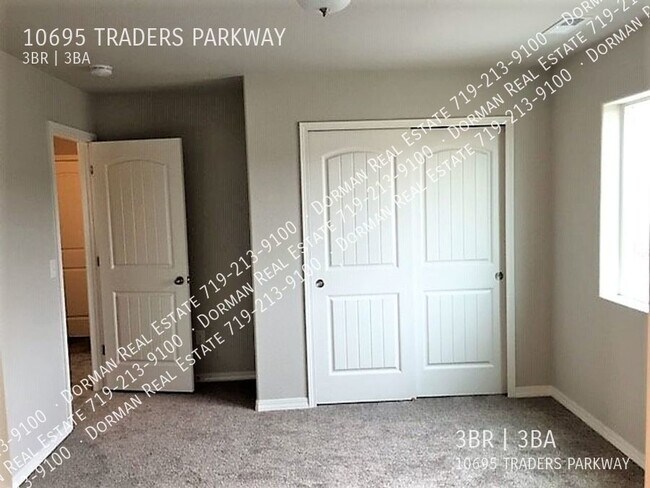 Building Photo - 10695 Traders Pkwy