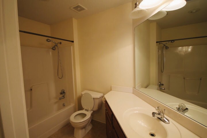 Guest Bathroom 2, Top Floor - 9505 NW 86th Ter