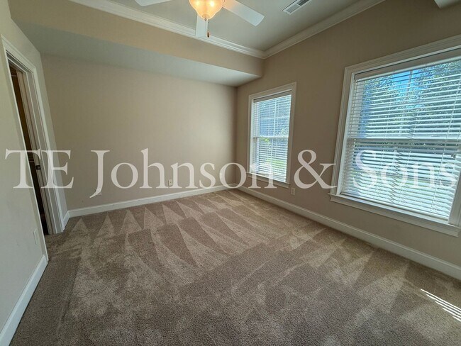 Building Photo - 5540 Brookberry Farm Rd