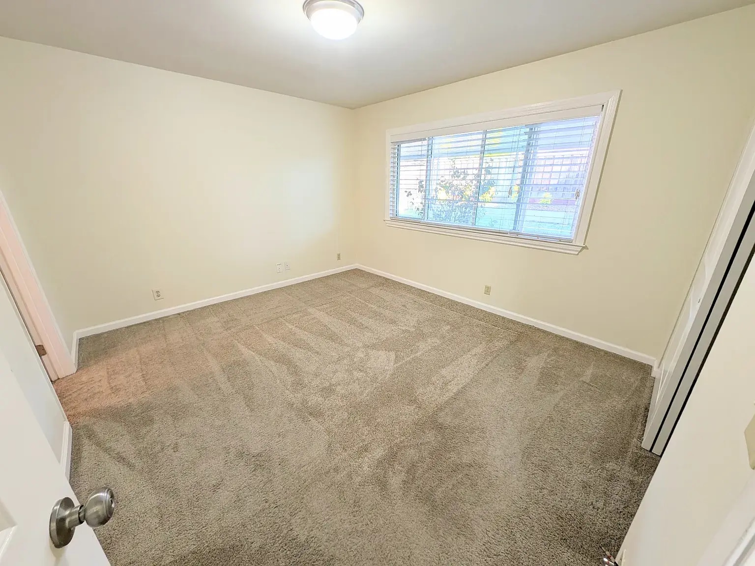 Bedroom 4 - Master bedroom view 1 - 130 Avenida Espana