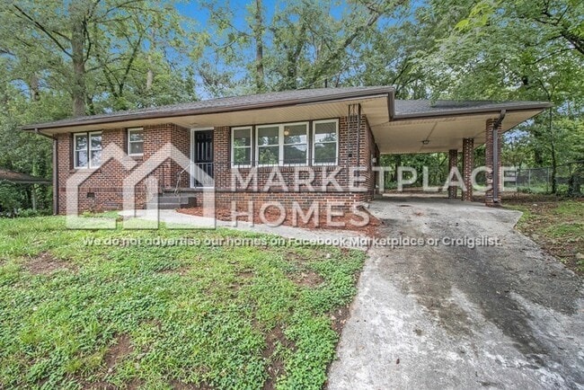Building Photo - 2760 Dearwood Dr SW