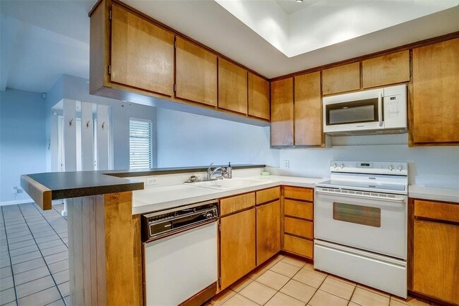 Building Photo - 3025 Hulen Ct
