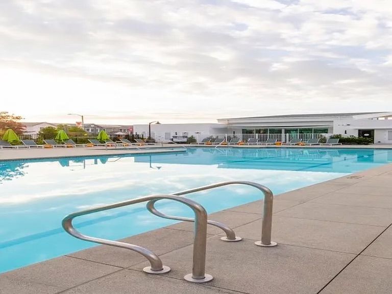 Building Photo - 2206 Yuzu St