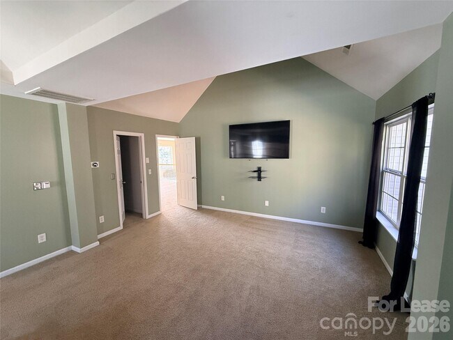 Building Photo - 5219 Sunriver Rd