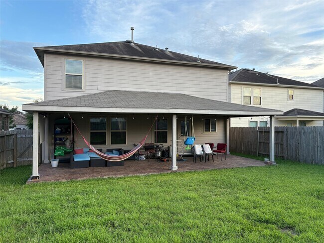 Building Photo - 19618 Blue Pine Cir