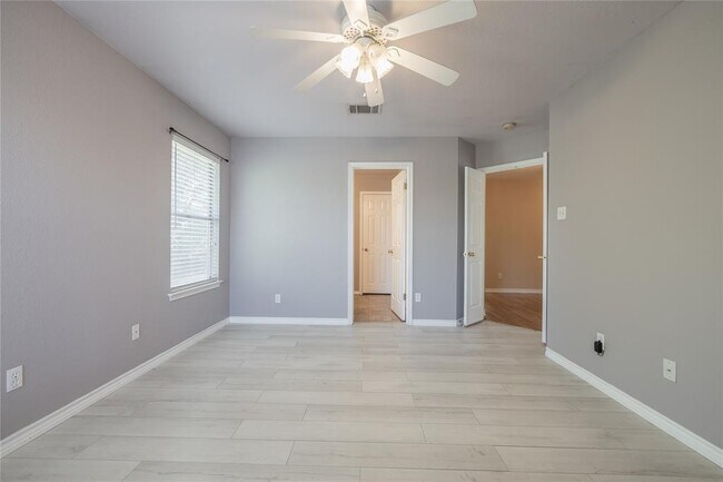 Building Photo - 1518 Sundance Dr