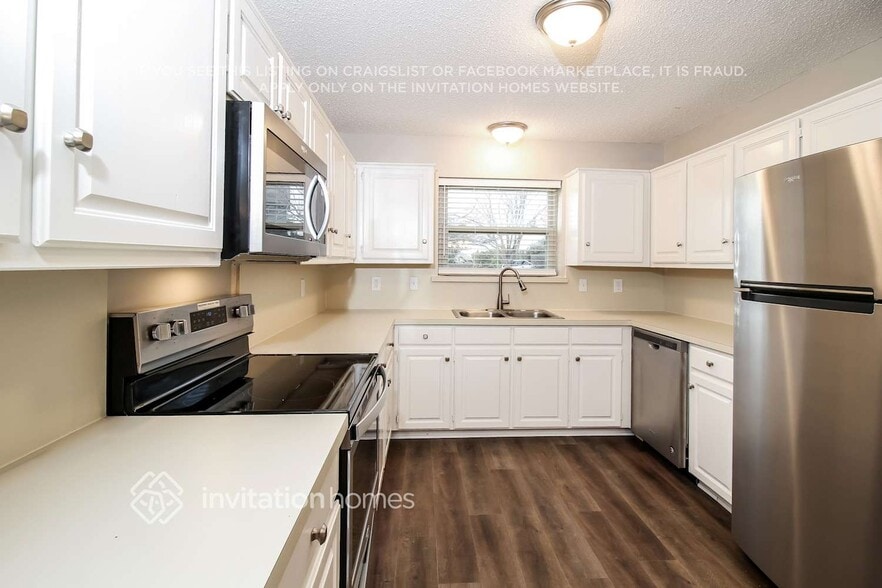 Building Photo - 1530 Knollview Ln