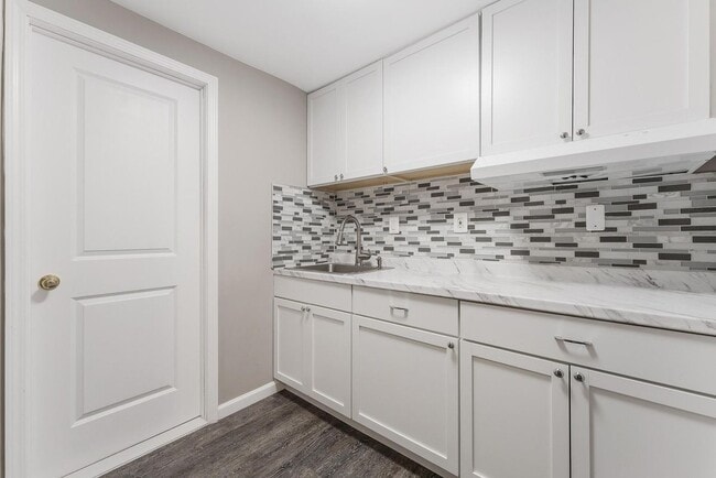 Building Photo - 20152 Boxwood Pl