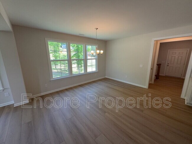 Building Photo - 135 Little Gem Ln