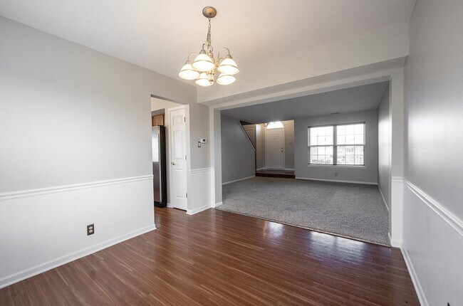 Building Photo - "Spacious 4-Bedroom Retreat with 2.5 Baths...