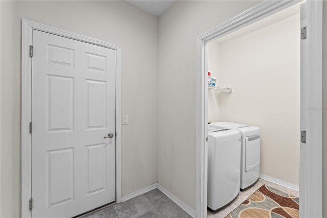Building Photo - 3443 Sagebrush St