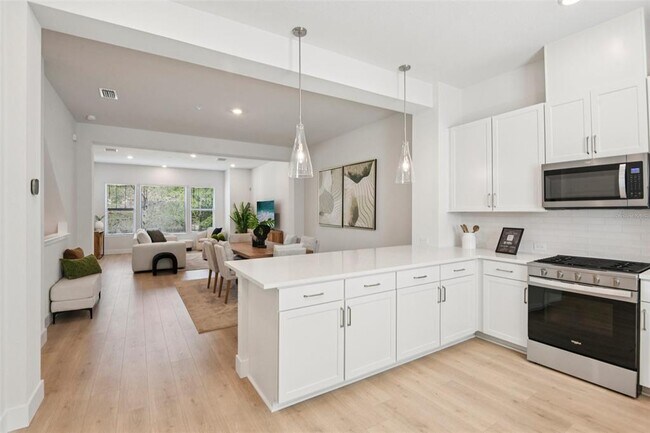 Building Photo - 3129 4th Ter N