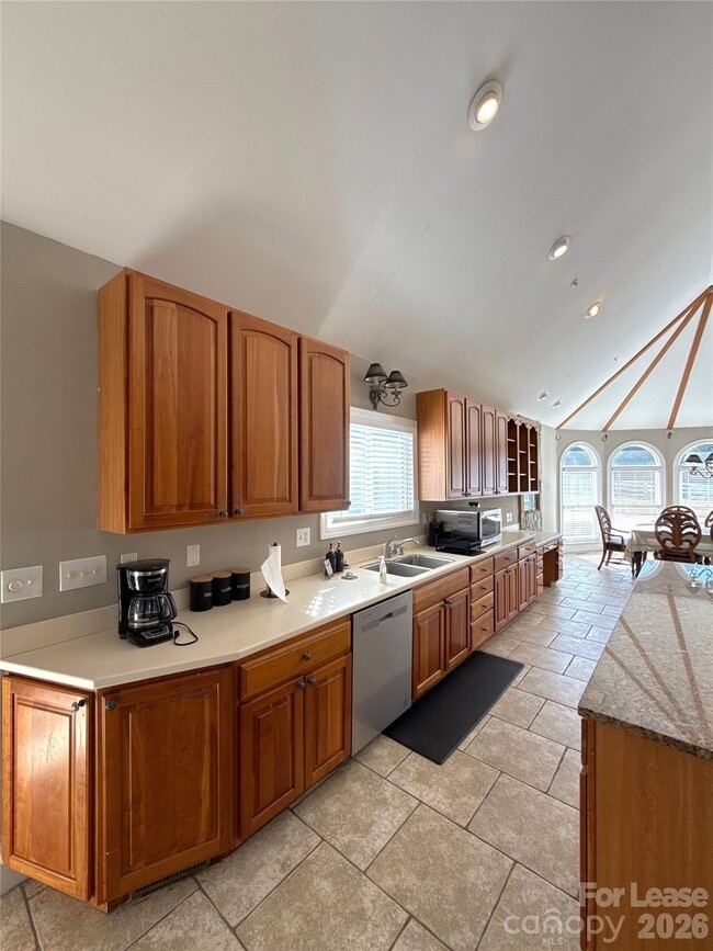 Building Photo - 14009 Thompson Rd