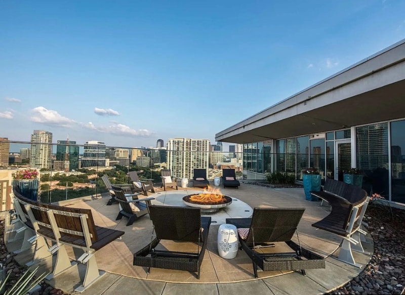 Building Photo - 1100 Oak Lawn Ave