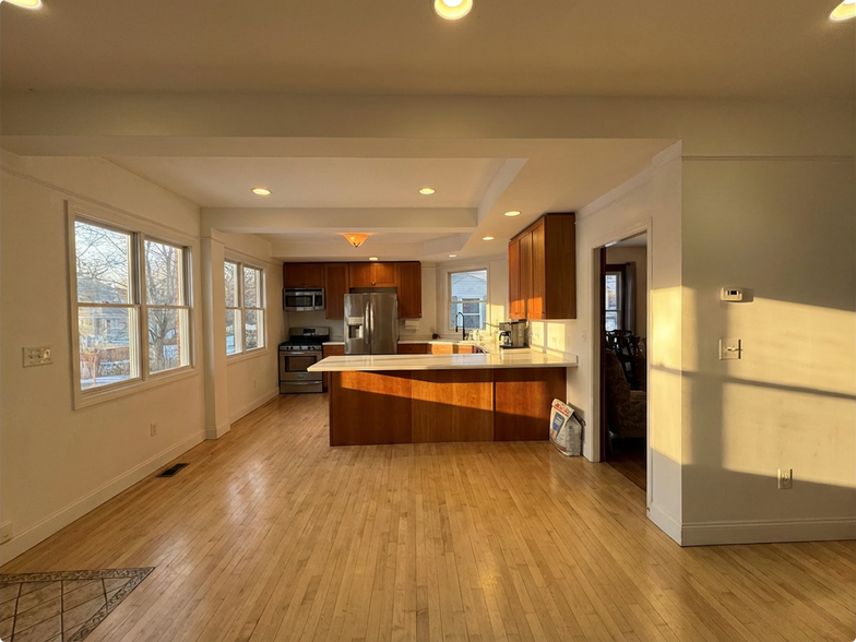 Kitchen - 16 Boston Ave