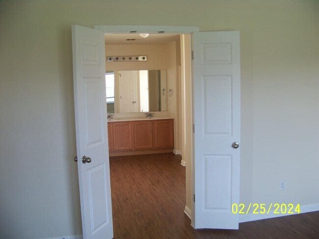 Building Photo - 440 Blackman Tr