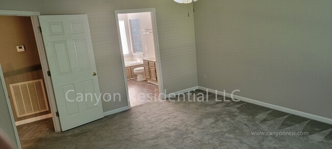 Building Photo - 2127 Morris Hill Rd
