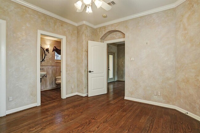 Building Photo - 704 Harborside Way