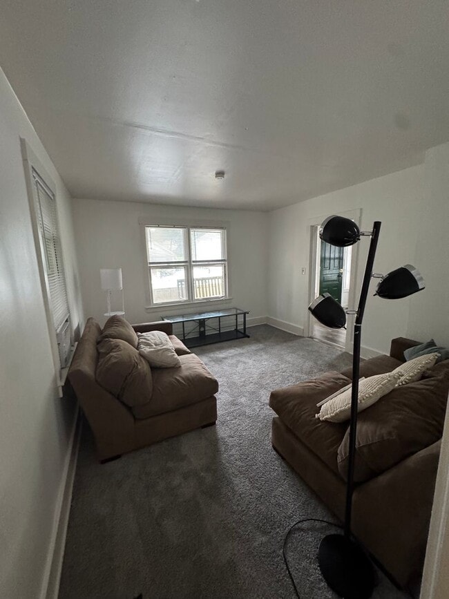 Building Photo - 4-Bedroom Near U-M with Bonus Room, Big Backyard & Front Porch