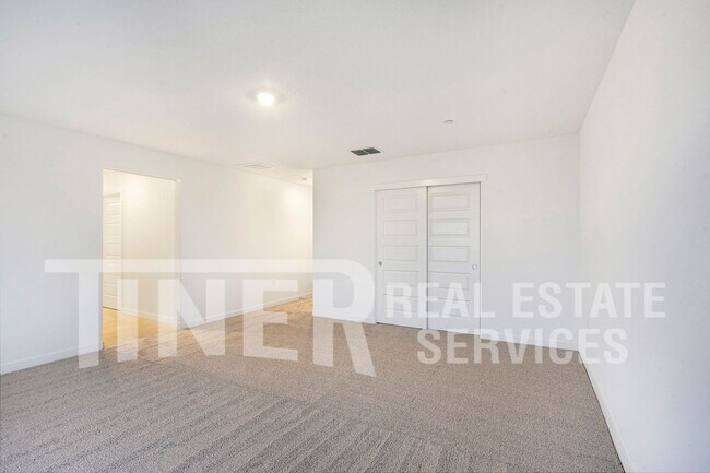 Building Photo - 8540 Anker Wy