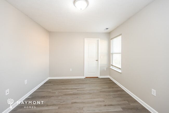 Building Photo - 926 3rd St