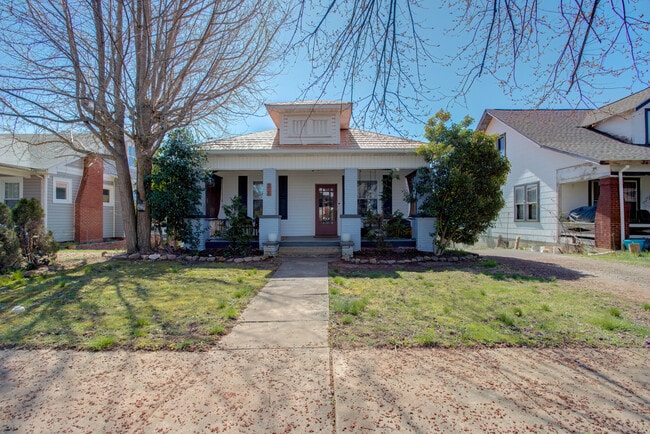 Building Photo - 315 Highland Ave