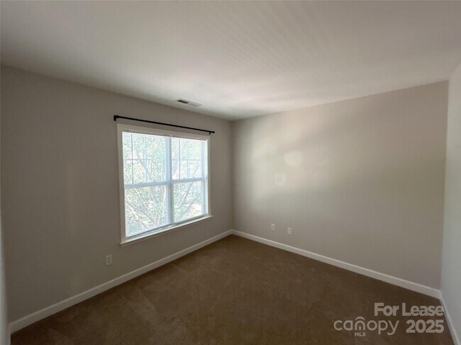 Building Photo - 11033 Dundarrach Ln