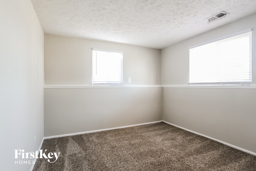 Building Photo - 6719 Cordova Dr