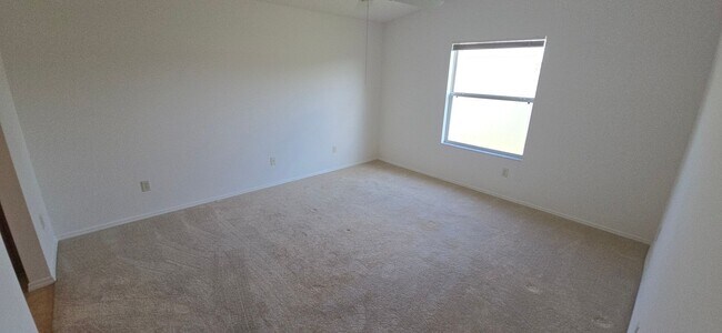 Building Photo - Welcome to Your New Home in the Village of Sabal Chase!